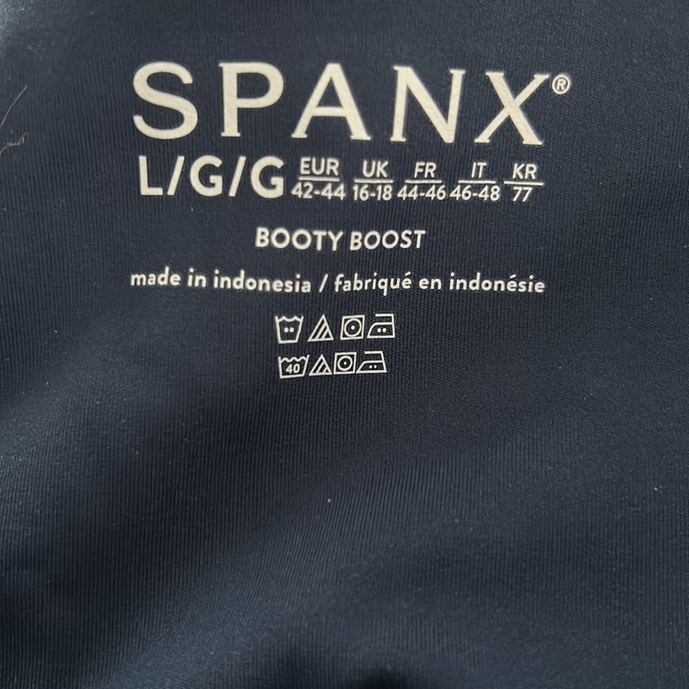 NWT Spanx Booty Boost Skinny Flare Yoga Pants - Picture 9 of 12